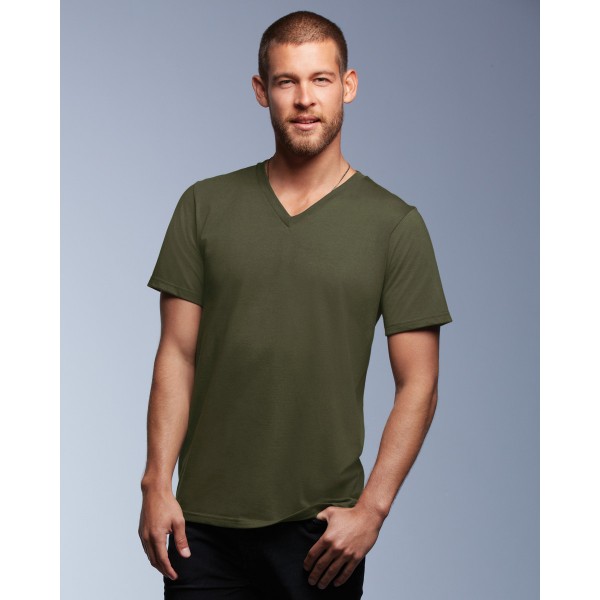 Anvil's Fashion Men's Basic V-neck Tee 