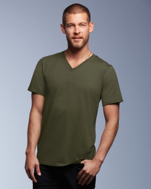 Anvil's Fashion Men's Basic V-neck Tee 