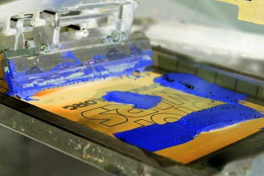 Proceso de impresión con serigrafía